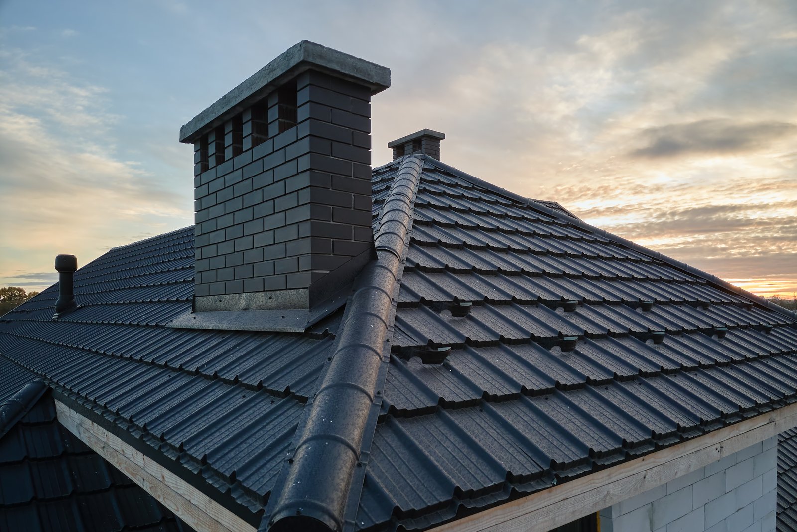 Summit Peak Roof Photo 01